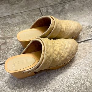 AEROSOLES X LAURA ASHLEY